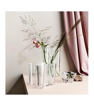 Glass vase 95mm by iittala. Design Alvar Aalto.