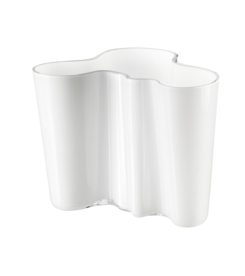 Glass vase 95mm by iittala. Design Alvar Aalto.