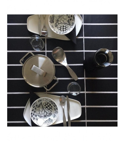 Cucchiaio per servire di iittala. Design Antonio Citterio & G.O. Low.