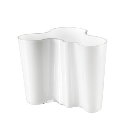 Glass vase 160mm by iittala. Alvar Aalto design.