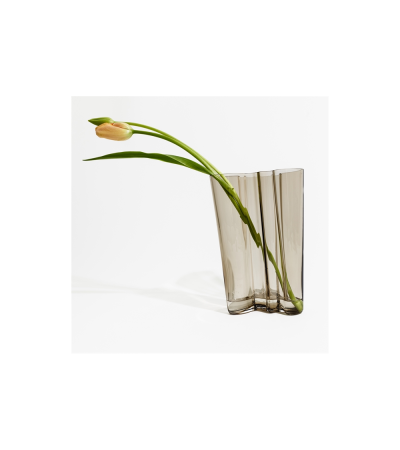 Glass vase 251mm by iittala. Alvar Aalto design.